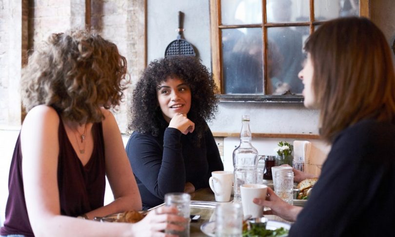 bustle-visa-convo-810x486